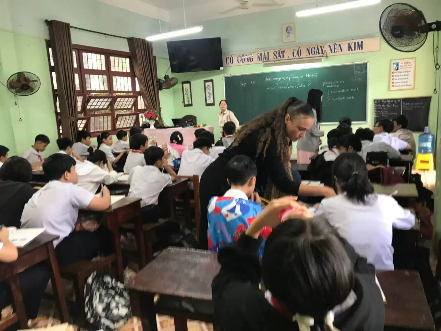 Thời gian học tập được phân bổ như thế nào