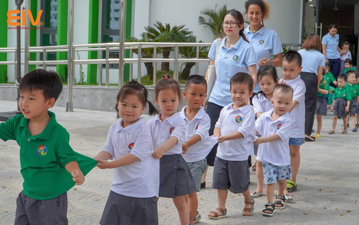 Dịch vụ cung cấp giáo viên bản ngữ cho trường học