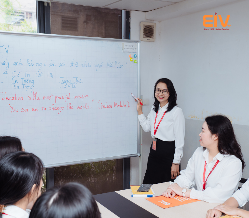 Giáo viên người Việt dạy tiếng Anh tại EIV