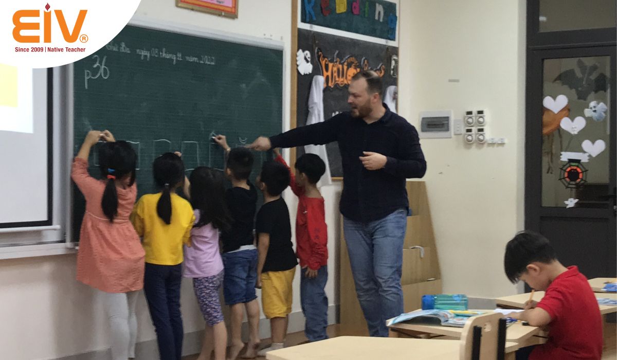 EIV Education cung cấp Giáo viên bản ngữ cho trường tiểu học thực hành Nguyễn Tất Thành (Hà Nội)