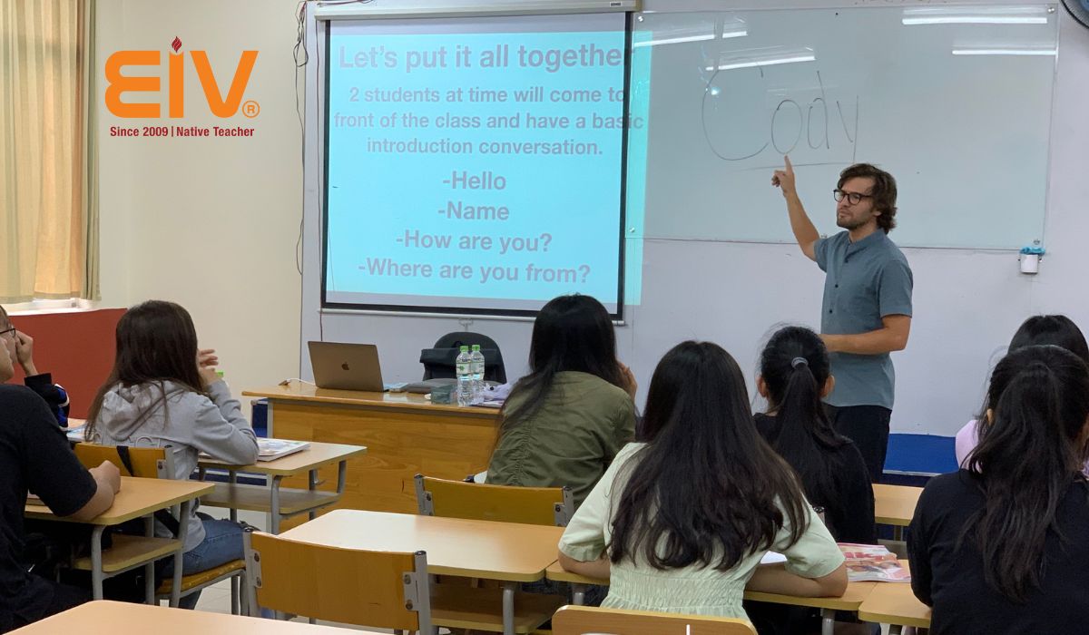 EIV đảm bảo cung cấp giáo viên nước ngoài cho trường Đại học Kinh tế Đà Nẵng