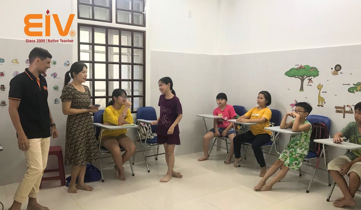 Giáo viên bản ngữ EIV dạy tại Trung tâm tiếng Anh FEC Đà Nẵng