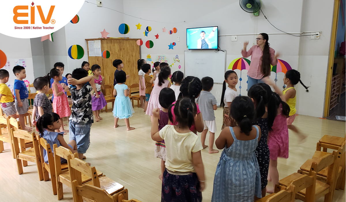 Giáo viên bản ngữ của EIV công tác tại trung tâm tiếng Anh Angglo Cool Kids