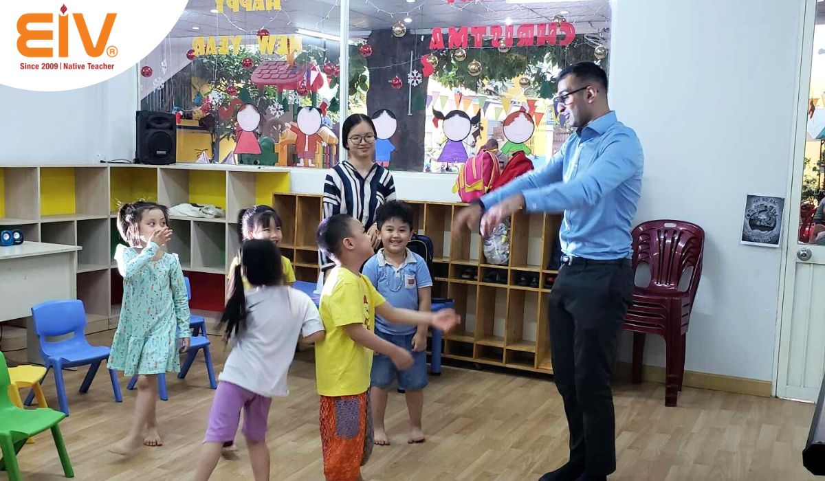 EIV Education là đơn vị cung ứng giáo viên bản ngữ cho trường Anh ngữ quốc tế Mỹ - Việt (AVS) - TP.HCM