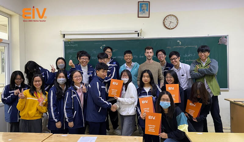 Có nên tiếp tục đầu tư học và thi IELTS