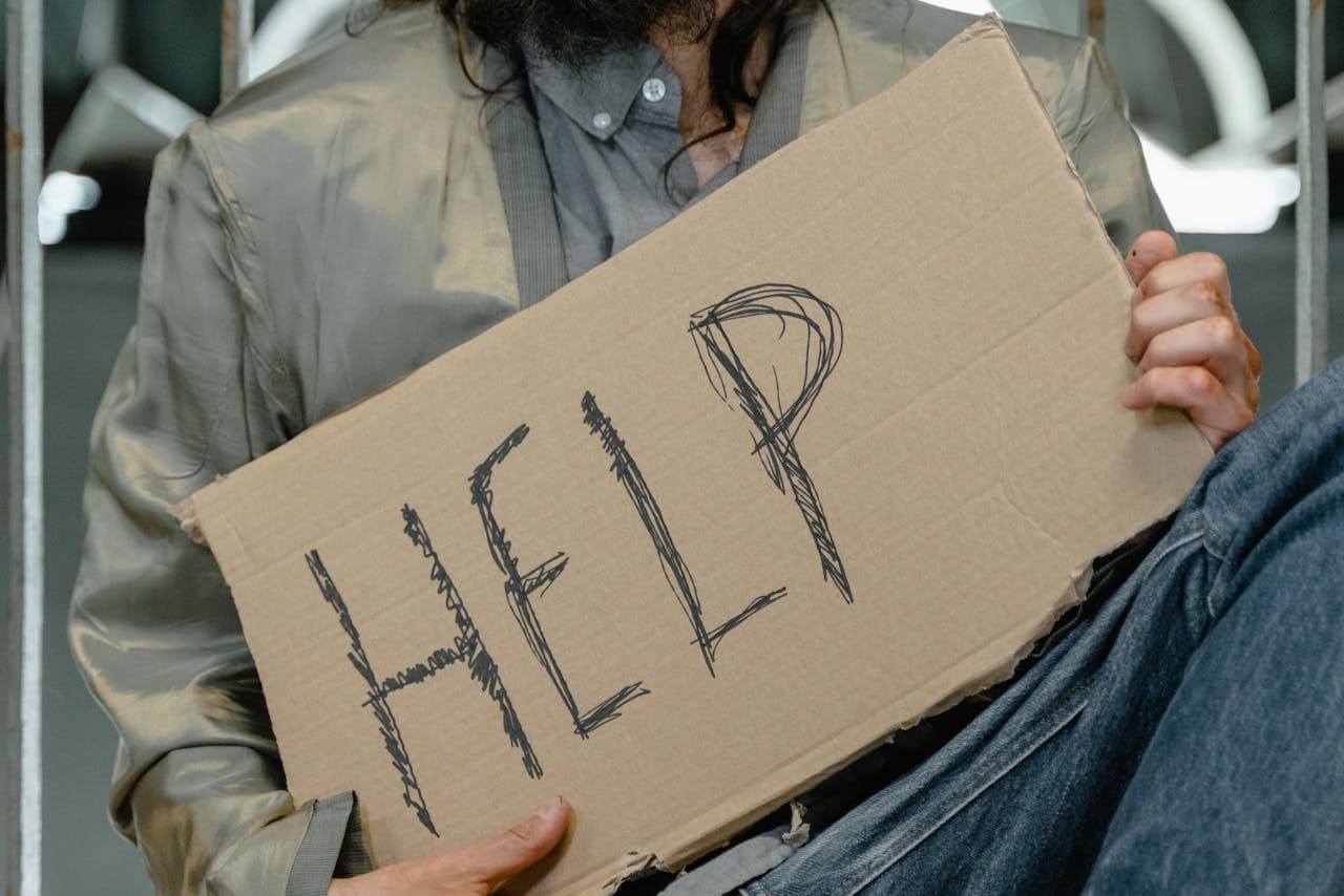 Help trong ngữ cảnh So sánh với các động từ tương tự