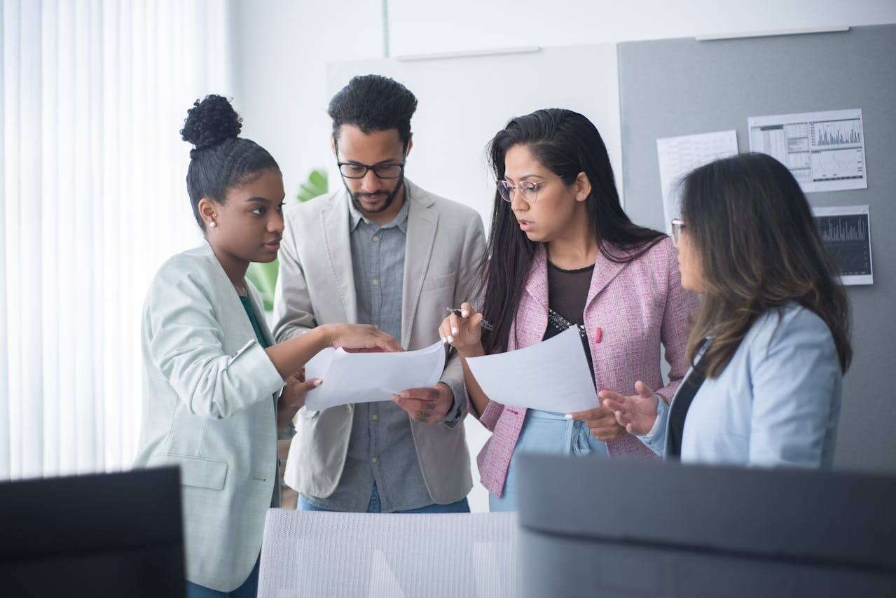 Làm thế nào để phân biệt Remind và Remember
