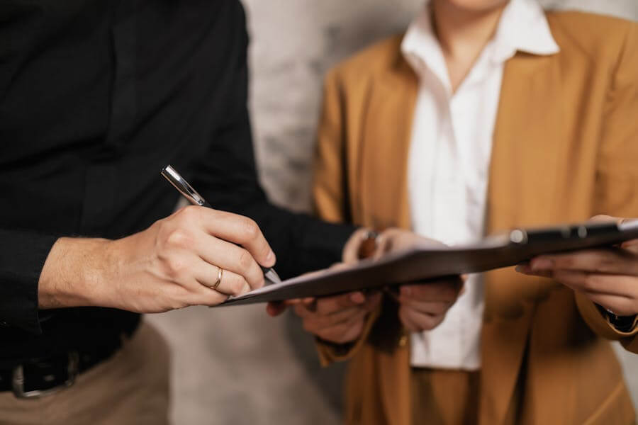Lệ phí hợp pháp hóa lãnh sự và chi phí dịch thuật là bao nhiêu