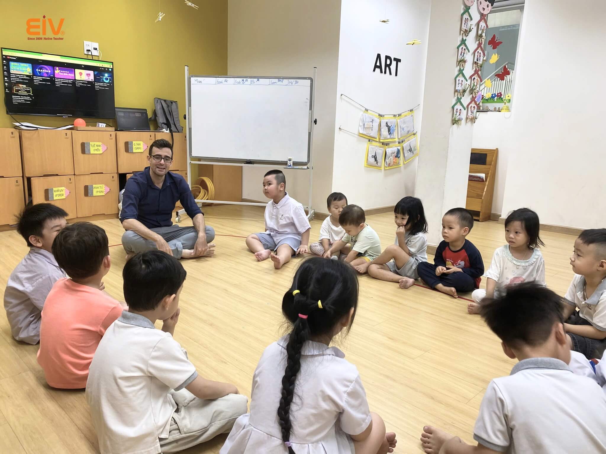 HINH ANH HOAT DONG EIV 9