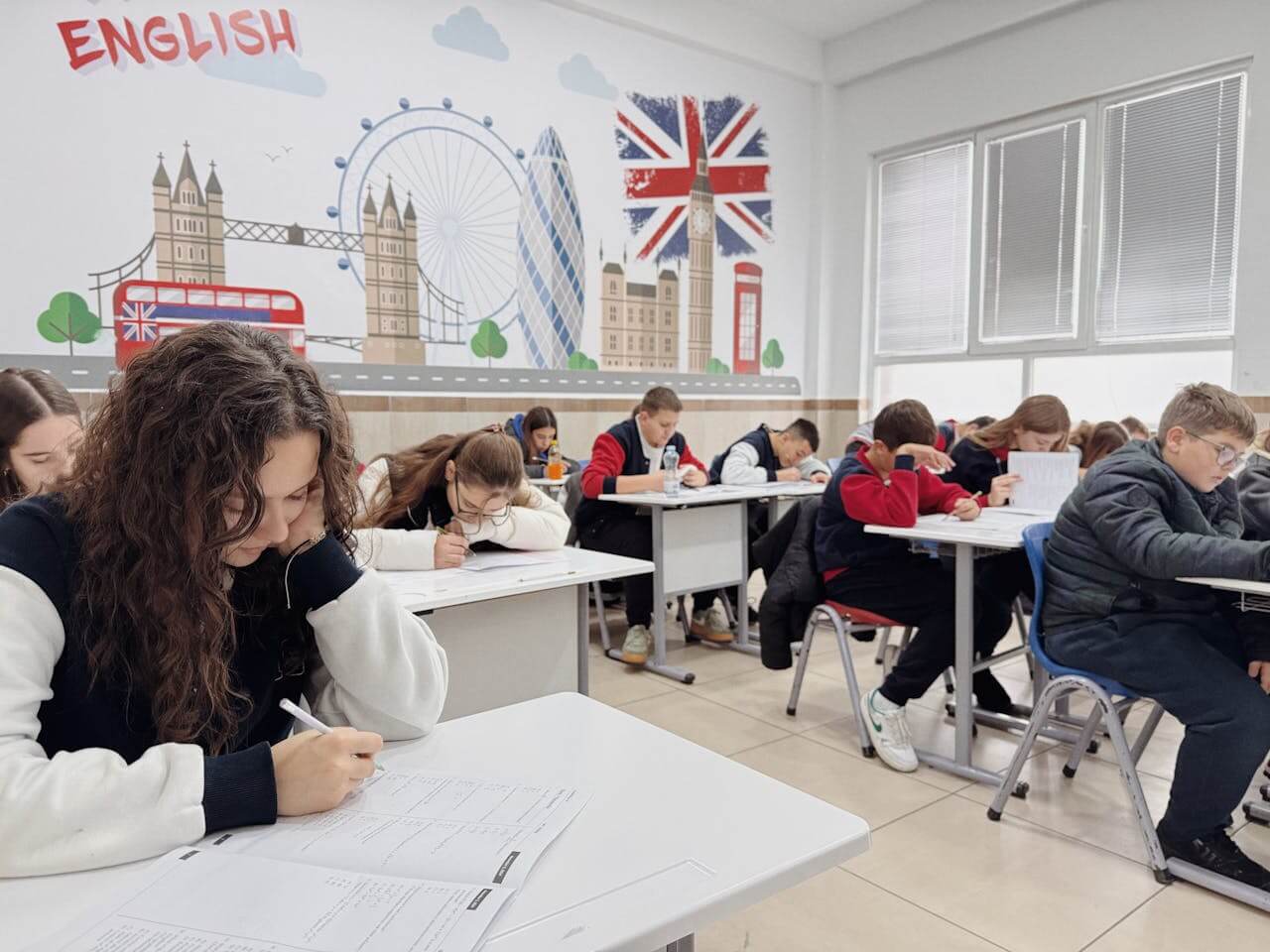 Aptis ESOL for Teens là bài thi dành cho đối tượng nào